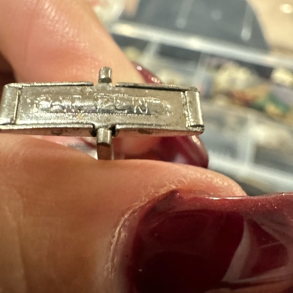 Silver Rectangular Ring with Rope Detail - Picture 2 of 6